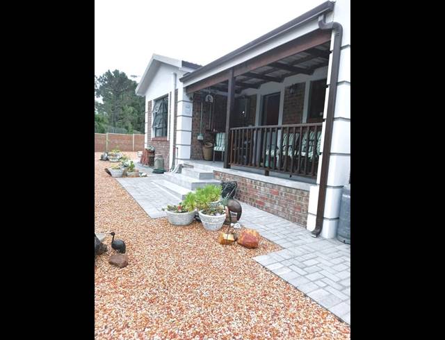 2 BEDROOM HOUSE FOR SALE IN ALBERTINIA